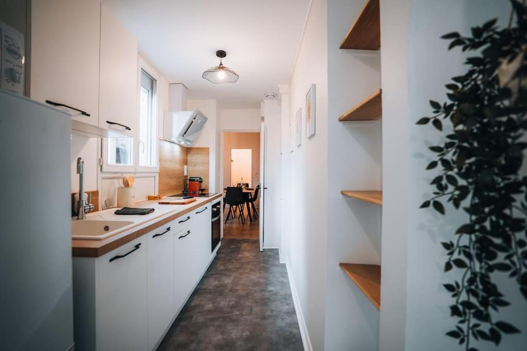 Le Bertrand • Le Raffinement En Coeur De Ville Chateauroux Luaran gambar